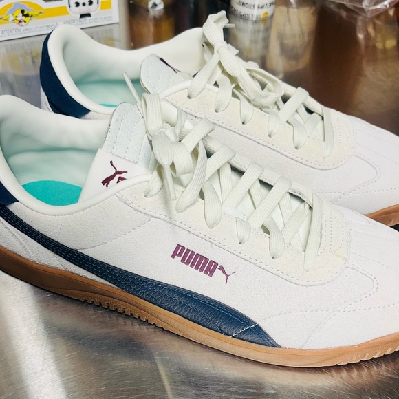 Puma Men’s White Sneakers - Picture 2 of 6